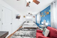Vibrant  Pet and Family friendly fully fenced yard great location - Gym