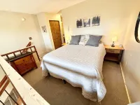 Newly Remodeled Elite End Unit~Private Bedroom+Loft~Ski-in&Ski-Out~Pools~View - balcón