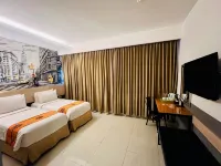 Avira Hotel Makassar - 2-Star