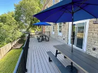 Riverview Villa - Hot Tub - Beach - River Views Hotels in Bellevue
