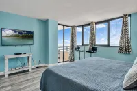 The Best Oceanfront View in Daytona Beach!! - مسبح خاص
