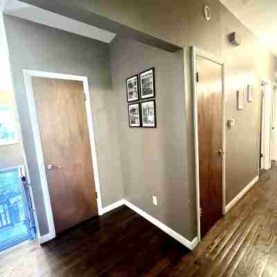 Cozy 3-Bedroom 1 Mile to Downtown & Michigan Stadium w/ Free Parking Others
