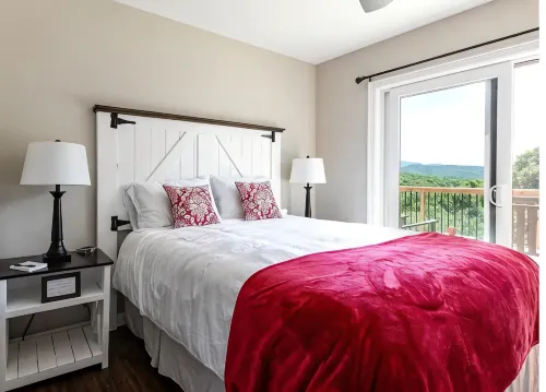 Inn at 84 McIntosh: Cozy 1BR private entrance/bath - Apartments