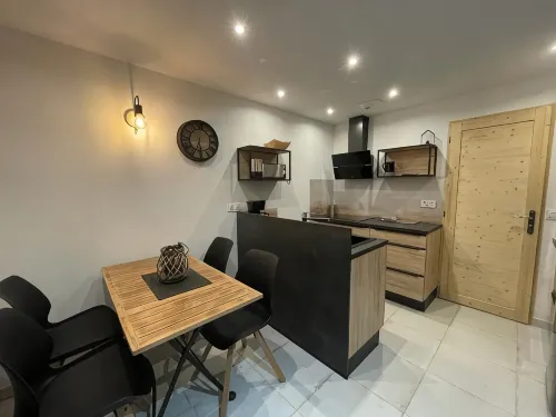 Appartement Chic Le Marmotton - Chalet Neuf - 4pers - Les 3 Vallées - Lit Cabane - 2-Star