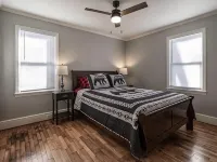 Elk Spur Outpost – Wine, Hike, Walk to Fun! Hotels in Elkin