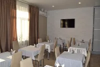 Gogol Hotel - parking
