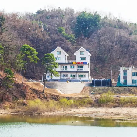Anseong Pension Ddeulanche