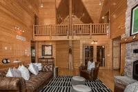 Luxury Lodge Near Galena, Field of Dreams & Skiing, 6 Private Suites - Boutique
