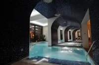 Club Hotel Casino Loutraki - Pools