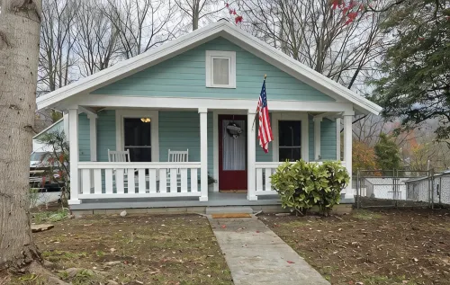 Charming Bungalow in Downtown Andrews I Explore-Shop-Eat - 4-Sterne