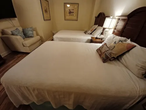 Small Family Getaway-Couples Retreat-Book Now! Strong WIFI - Super Clean - สระว่ายน้ำส่วนตัว