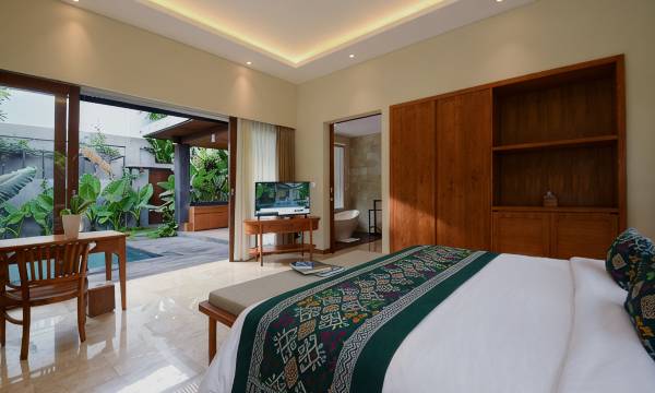 Japa Suites & Villas