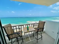 Oceanfront Oasis: Beachfront Gem and Ocean Vistas - 3-Star