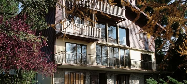 Air-Conditioned Apartment with Stunning Views of the Lake and Mountains. Hotels in Gérardmer