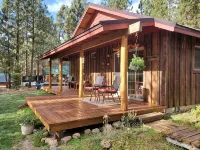 Pinecone Cabin, Couples Retreat, Hot Tub, Pet Friendly, Private! - Chalets