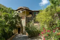 Peter Bay Gatehouse - Homestays