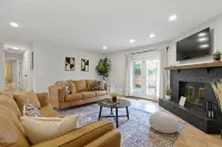 Casa Boho- Fire Pit, BBQ, B-ball hoop - Homestays