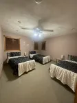 Quiet Spacious 5-Bedroom House or Crafting Retreat in Chilton, WI! - Wifi