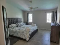 waterfront home, in a canal of the Caloosahatchee River with direct Gulf access. - Homestays