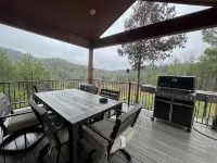 Nature Lovers Dream! Steps from Fishing Plus 140 Acres of Hiking! 4 Bedroom Home by RedAwning - parking
