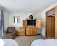7 Guests 2Br 2BA Pool Hot Tub & Game Room at Cbl - Pool