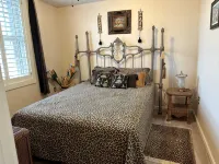 Lakeside Condo ~ Close to Everything ~ First Floor ~ Pool ~ Dock ~ Views - Bintang 3