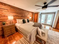 Beautiful Riverfront Home - 3 estrellas