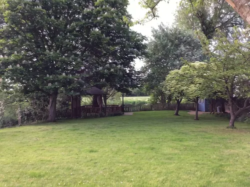 Heron View Riverside Retreat in Peaceful Rural Hamlet near Roman Town, Alcester - Apartments