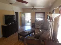 1927 Restored Downtown Phx Historic Bungalow Close to Medical & Sports. - 방갈로