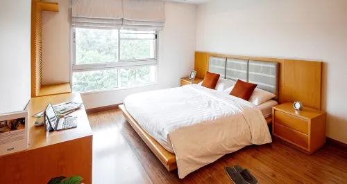 Lake Side Condominium - Homestays