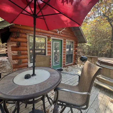 3 Crosslake ROMANTIC Log Cabin in the woods. Hot Tub & Wood Burning Fire Place.