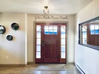 Stunning views right on the Majestic Yellowstone River! - 4성급
