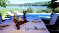 Kowie River Guest House - parking