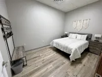 Adorable 7 bedroom place - Homestays