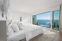 Black Swan: Beachfront Home w/ Year-Round Jacuzzi - 4-Star