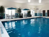 約克Homewood Suites by Hilton - 游泳池