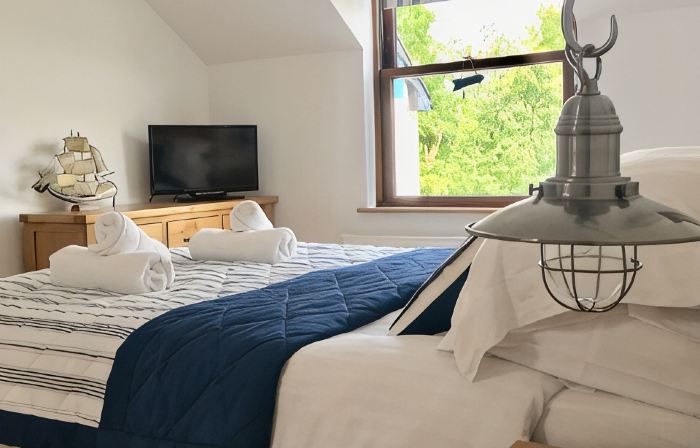 Appledore - Hispaniola Stunning 2 bed 2 bath, sleeps 4(+2) and PARKING!!!