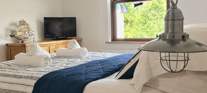 Appledore - Hispaniola Stunning 2 bed 2 bath, sleeps 4(+2) and PARKING!!! Hotels in Bideford