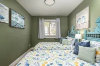 Relax & Unwind at Anna's Place! Stylish interior, gardens + a beautiful patio. - Country Houses