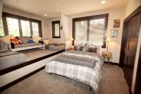 FAll in Suncadia! Walk to the New Suncadia Social & Golf! Hot Tub and Games! - 4-Star