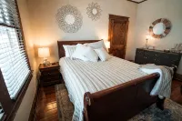 Historic 3BR Bungalow in the Town of Appomattox - Wifi