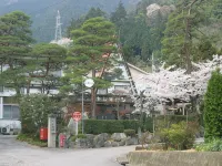 Yashiokan - parking