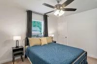 Powell House! 3 mi from Purina - Boutique