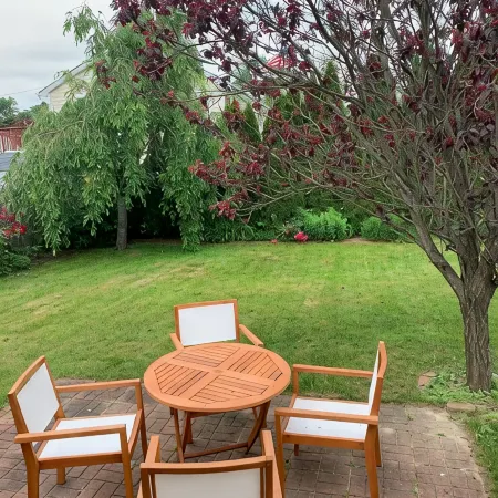 Lux Bungalow on Gorgeous Lake. Relax. Explore nearby towns. Ski. Kayak. Hike.