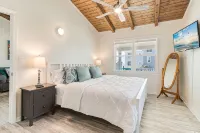 BEAUTIFUL Oak Island OCEAN VIEW home only steps to the BEACH and BOAT LAUNCH! - con encanto