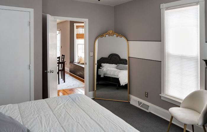 2nd floor loft near the lake!