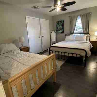 Quiet & cozy home, bring the whole family. Rooms