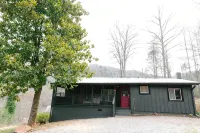CAPER CABIN at Black Rock Mountain Clayton, GA- A Hiker's Haven - Chalets