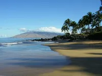 Quiet, comfortable and across from gorgeous Charley Young beach - 2-Star