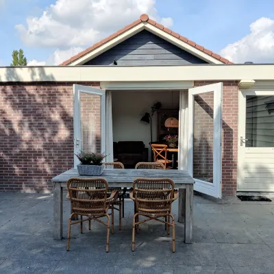 Beautiful detached house in an oasis of calm, close to beach and sea. - Wi-Fi
